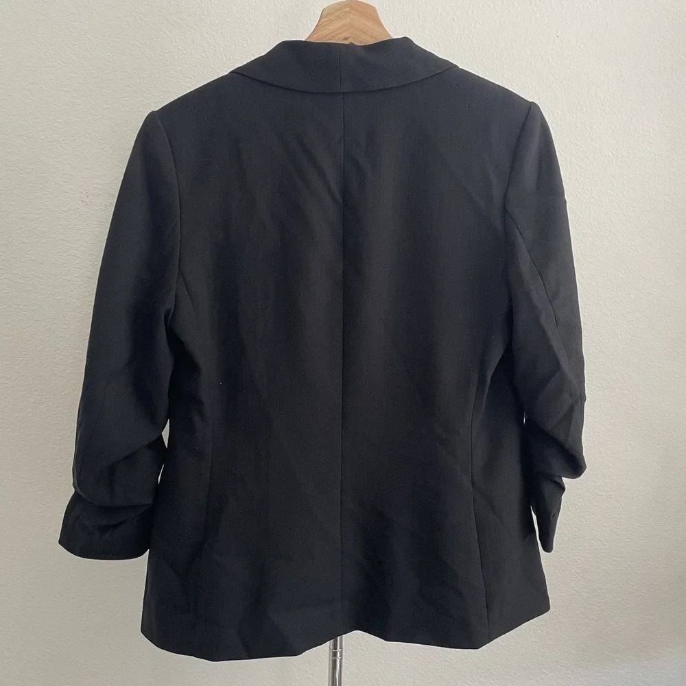 H&M Black Blazer Ruched Sleeves -  Size S - with tags attached - Picture 2 of 7